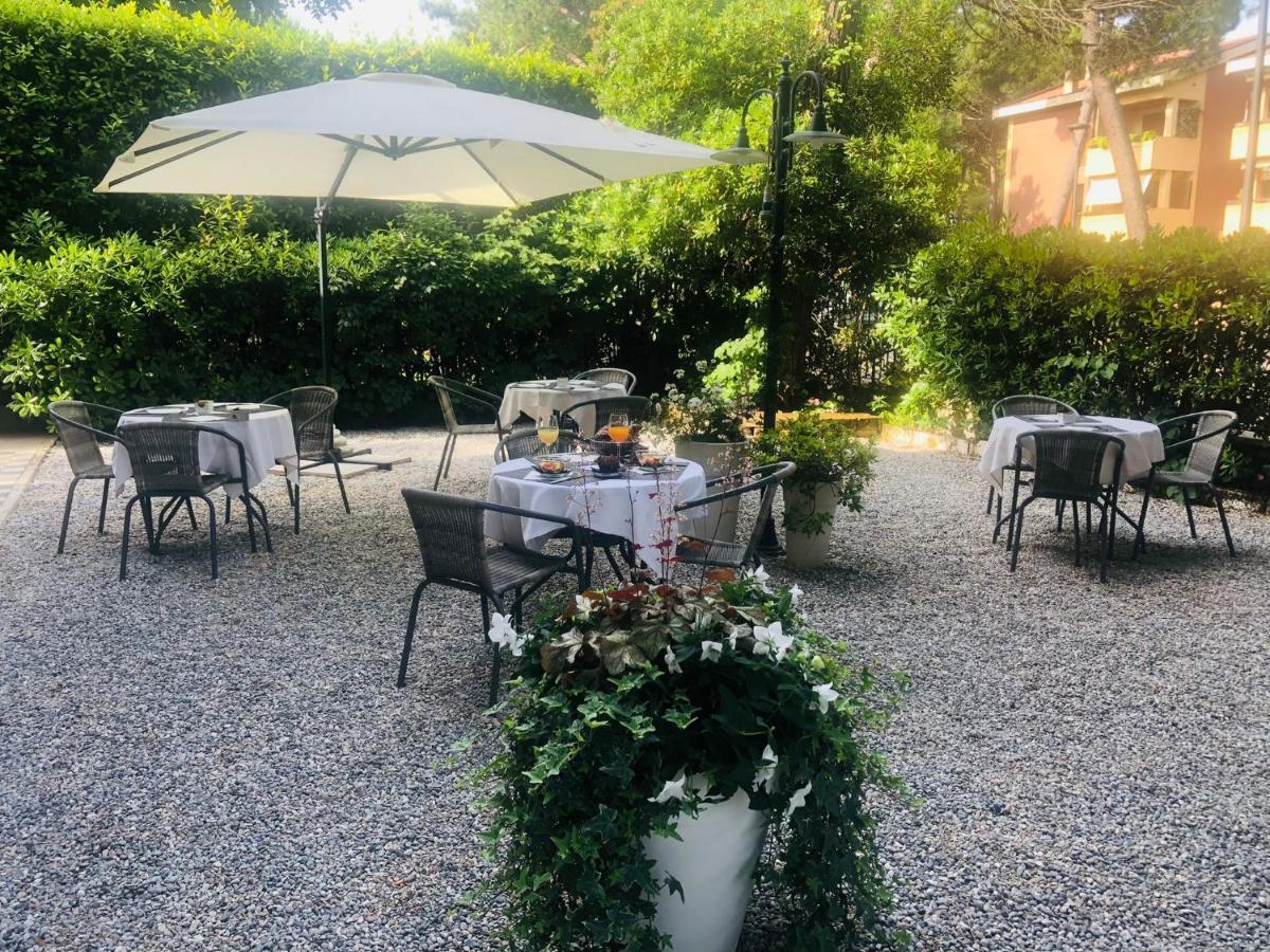 Hotel B&B Des Bains Milano Marittima Eksteriør bilde