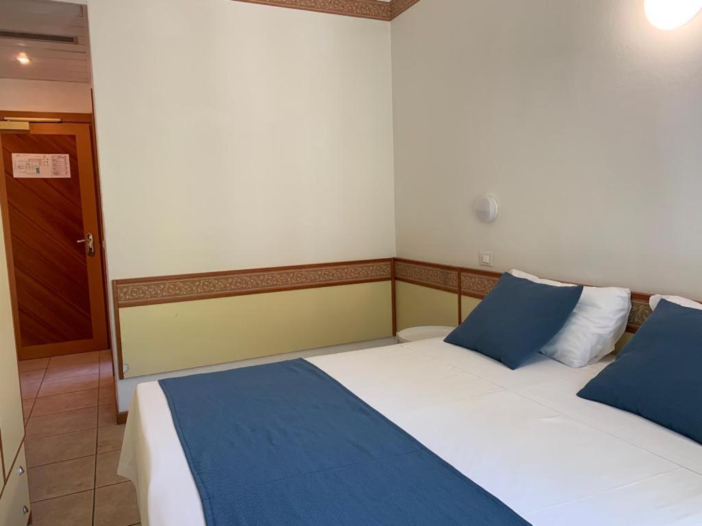 Hotel B&B Des Bains Milano Marittima Eksteriør bilde